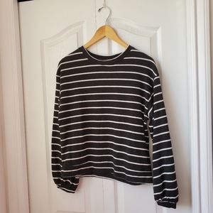 ‼️3/$20 Monteau Stripped Sweater